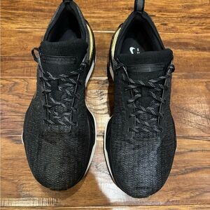 Nike Black and Gold Lightweight Sneakers